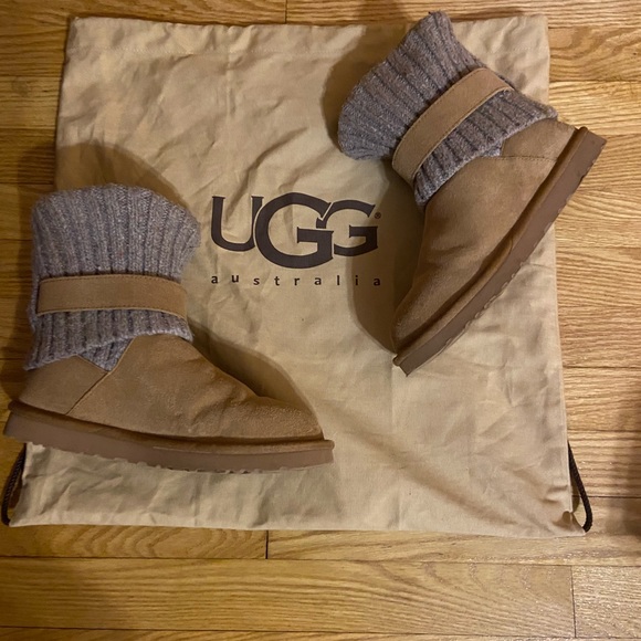 UGG Shoes - UGG Cambridge Sheepskin Tan Booties with dust bag
